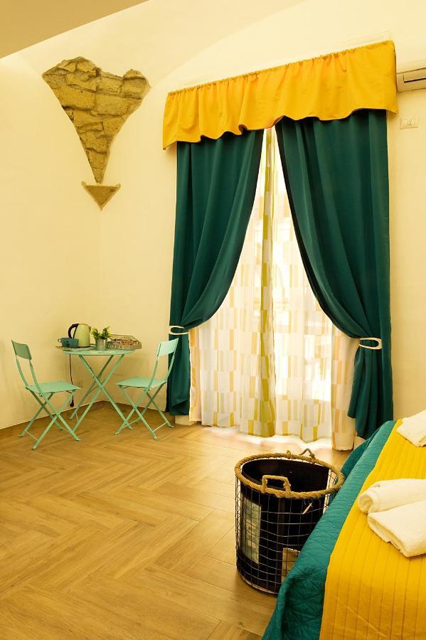 Balconcino Sul Museo Apartment Napoli Bagian luar foto
